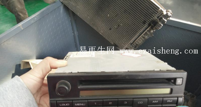 轿车 大众 桑塔纳3000原装CD机