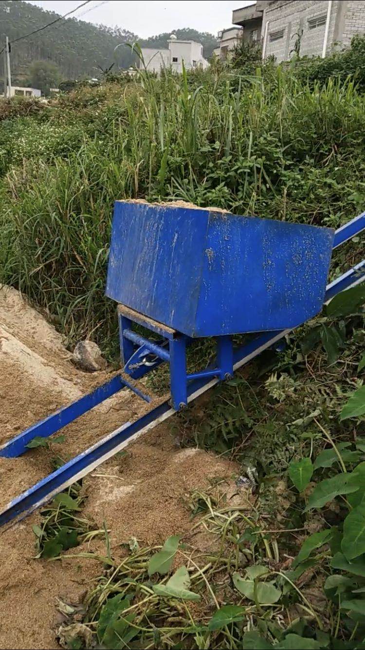 江西赣州工厂低价供应水泥爬山虎上料机2500元免费送货