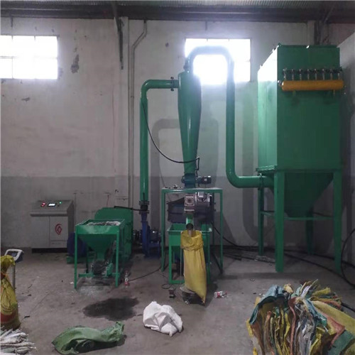 供应管材型材磨粉机生产厂家 自动化塑料磨粉机操作简单节省劳动力