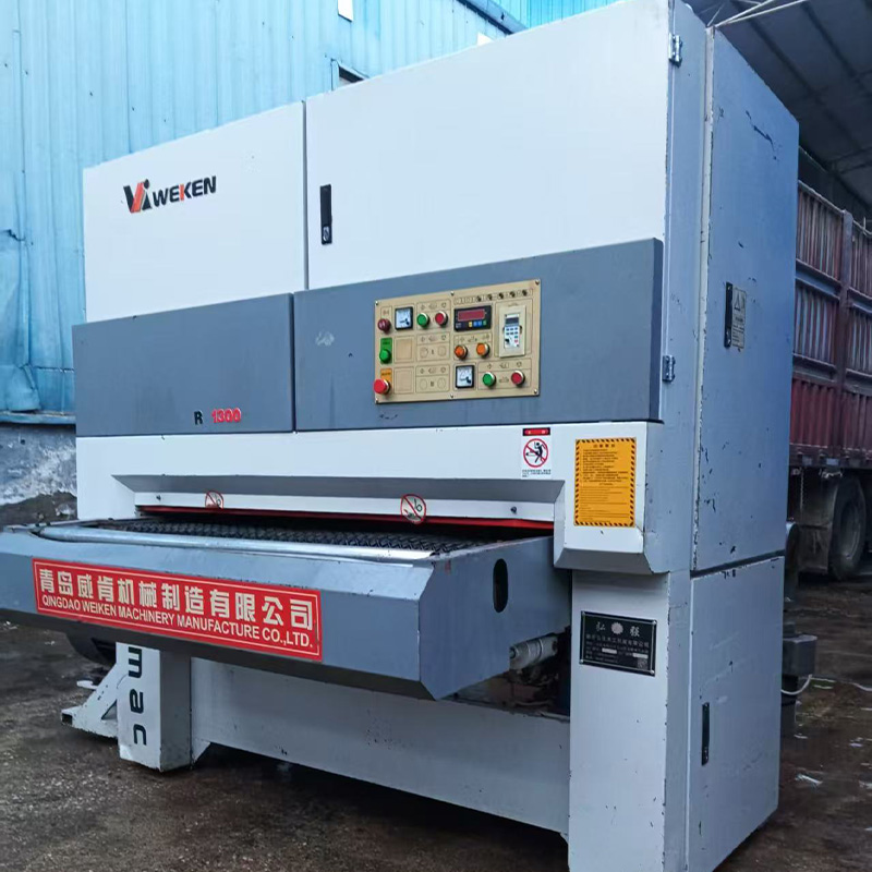 供应临沂弘强1300单砂架砂光机 2018年产 电机功率55kw 8成新